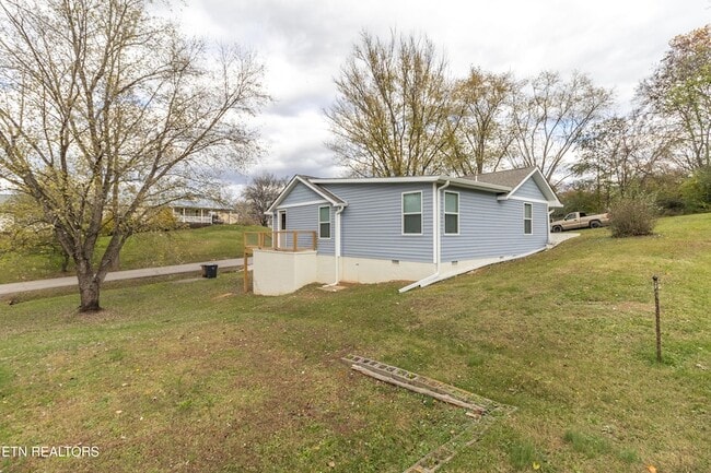 Building Photo - 4910 Cleage St SW