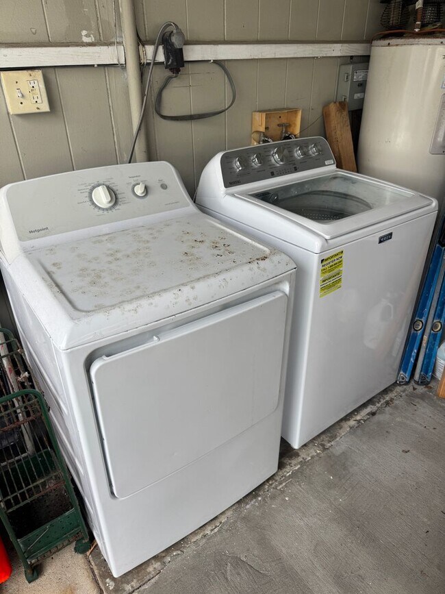 Building Photo - Attached Guest Studio Home in Kailua Town with Yard, and Pets Allowed