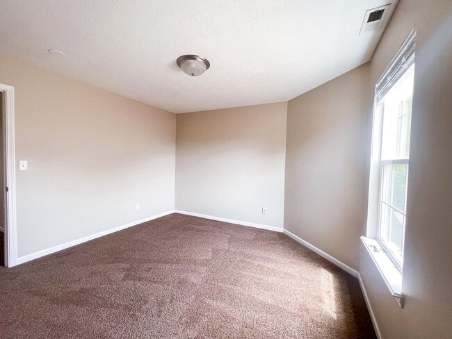 Building Photo - 10640 Northern Dancer Dr