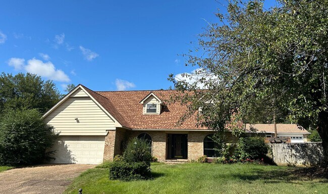 Primary Photo - 2507 Dallas Cir