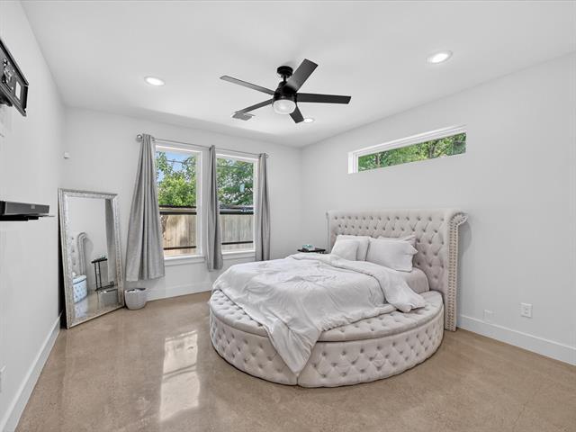 Building Photo - 1941 Glenmore Ave