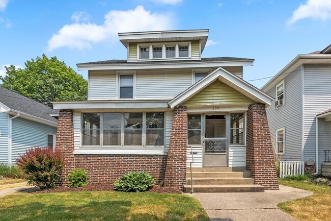 Primary Photo - 220 Valley Ave SW