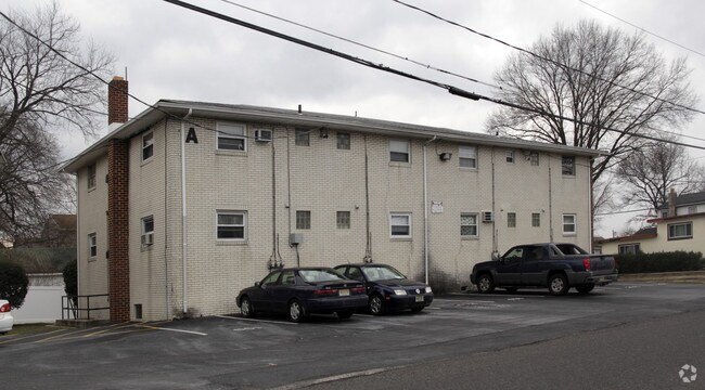 Building Photo - 50 N Fellowship Ave