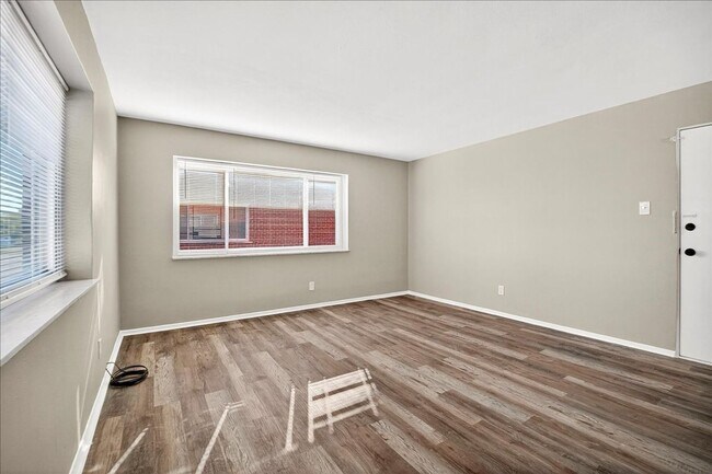 Building Photo - Morganford Motherrrr