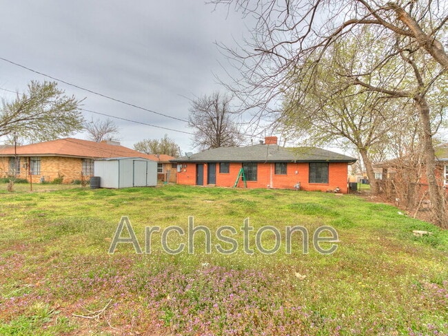 Building Photo - 1308 Kinkaid Dr