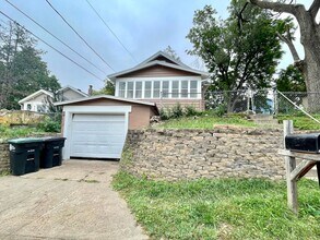 Building Photo - South Omaha Bungalow