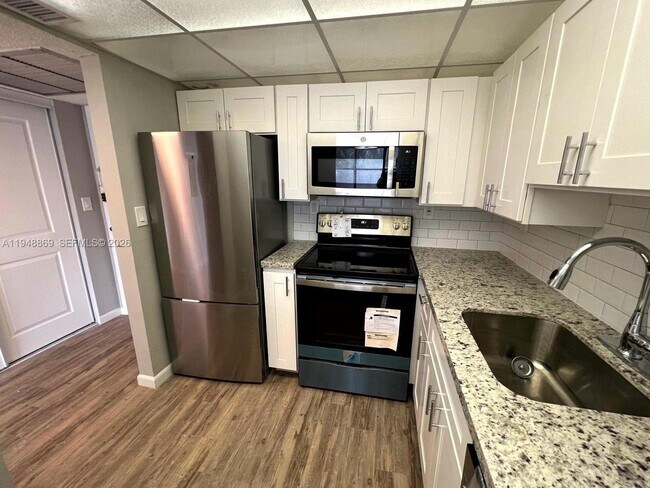 Building Photo - 210 172nd St