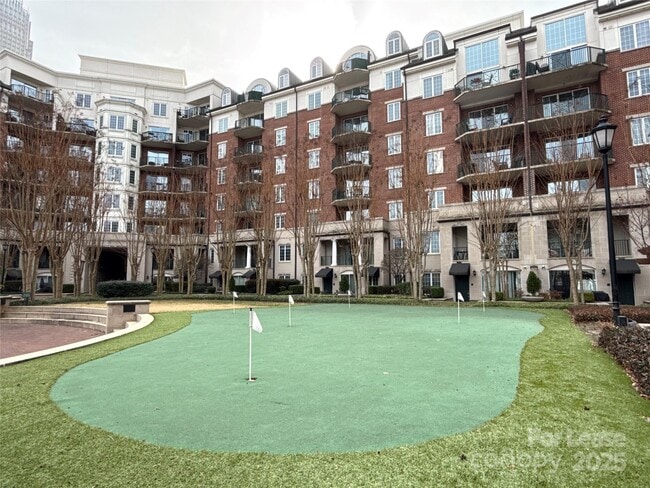 Building Photo - 300 W 5th St