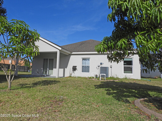 Building Photo - 3510 Aria Dr