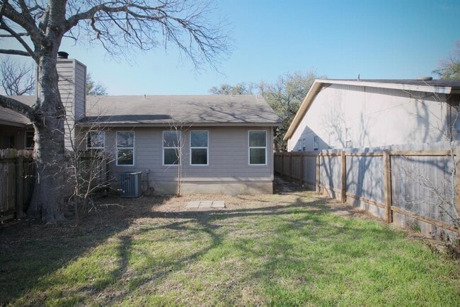 Building Photo - 8804 Piney Point Dr