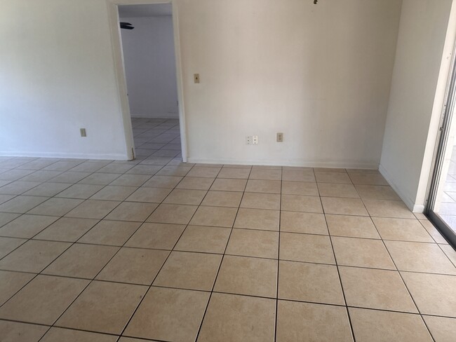 Building Photo - 14491 SW 41st Avenue Rd