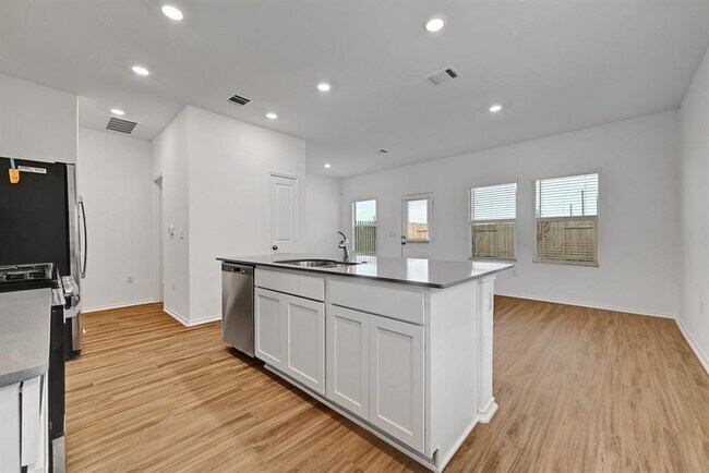 Building Photo - 7312 Spotted Leaf Wy