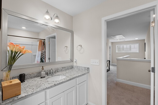 Building Photo - 152 Savannah Wood Rd