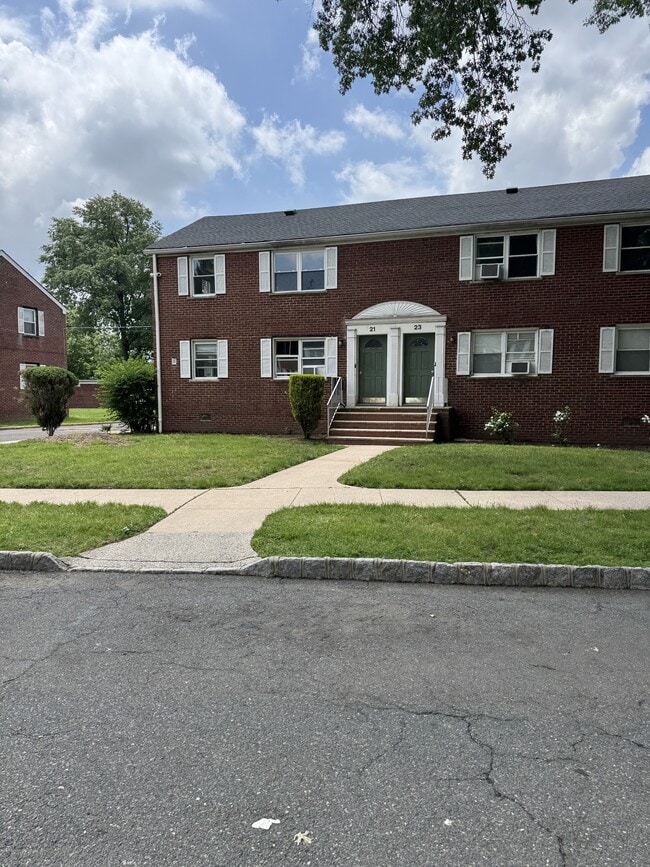 Primary Photo - 21B Carolyn Terrace