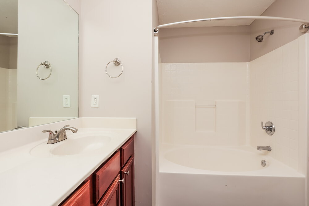 Building Photo - 1025 Lakewalk Dr