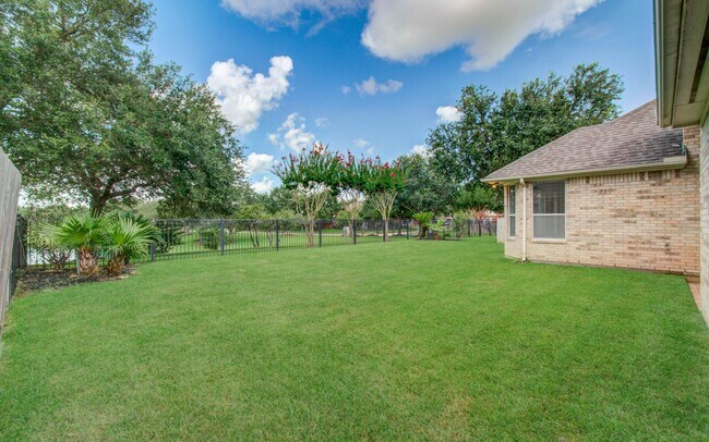 Building Photo - 4106 Angel Springs Dr