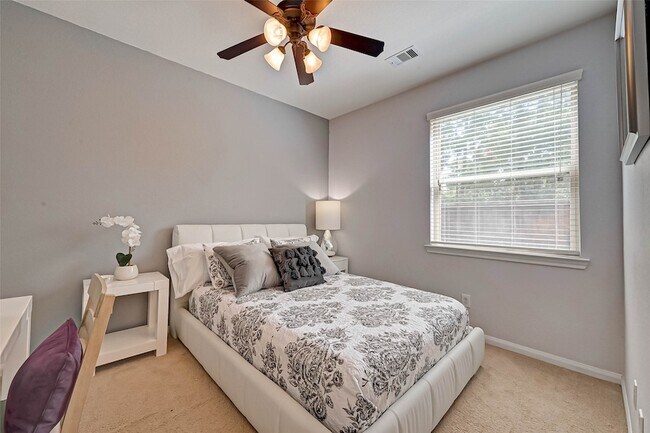 Building Photo - 50 Cheswood Manor Drive