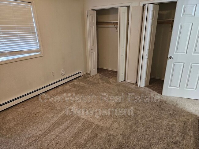 Building Photo - 11400 Heritage Ct