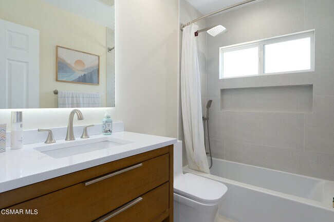 Building Photo - 5557 Adelina Ct