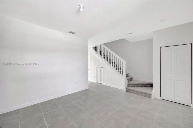 Primary Photo - 2796 SE 26th Ave