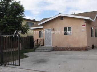 Building Photo - 4825 Pickford St