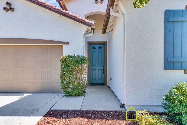 Building Photo - Vineyard Creek-Former Model Home