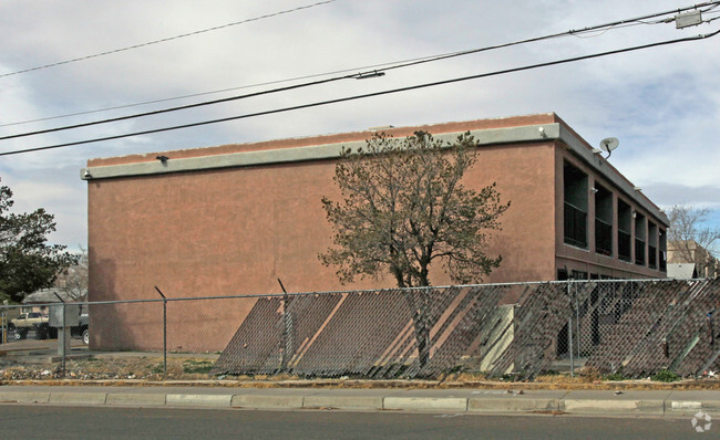 Building Photo - 344 Grove St SE