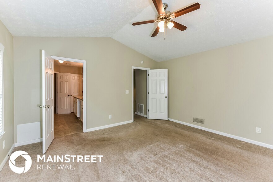 Building Photo - 3909 Wintersweet Dr