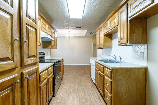 Building Photo - 2308 89th St