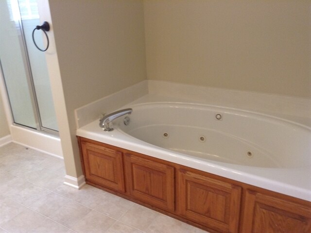 Building Photo - 2122 Creek Trail Dr