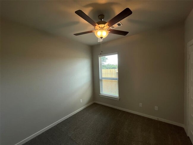 Building Photo - 25512 Starling Ln