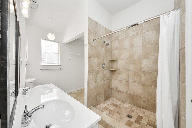 Building Photo - 6711 Autumn Flowers Dr