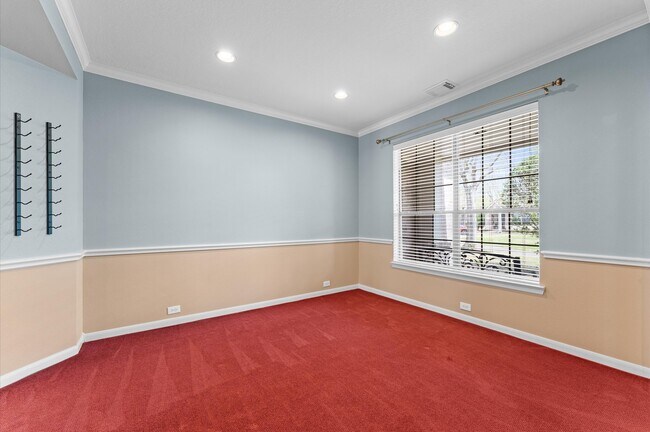 Building Photo - 2411 Clippers Square