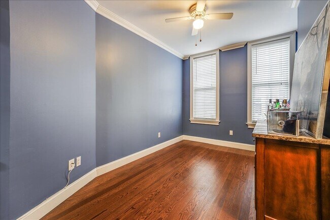 Building Photo - 403 Adams St