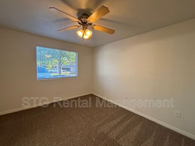 Building Photo - 2642 E 750 N