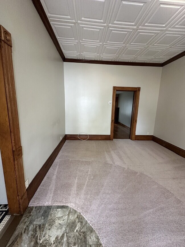 Building Photo - 747 Parker Ave