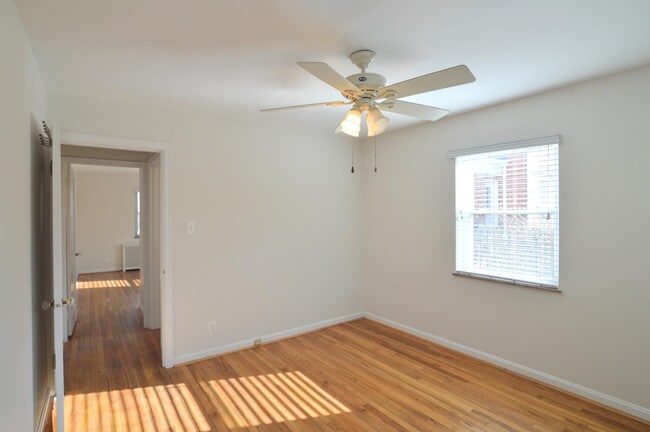 Building Photo - 27 Sunnymede Dr