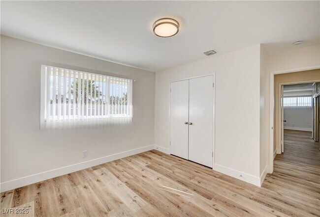 Building Photo - 3504 Pioneer Cir