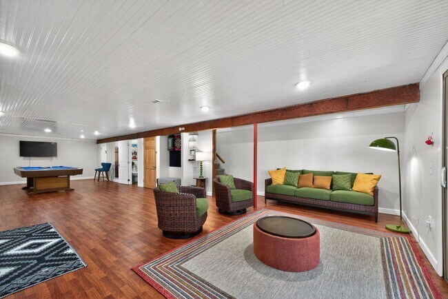 Building Photo - 5BR Retreat w/ Private Indoor Pool In Greensburg