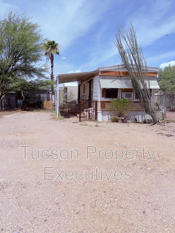 Building Photo - 4580 E Rex St