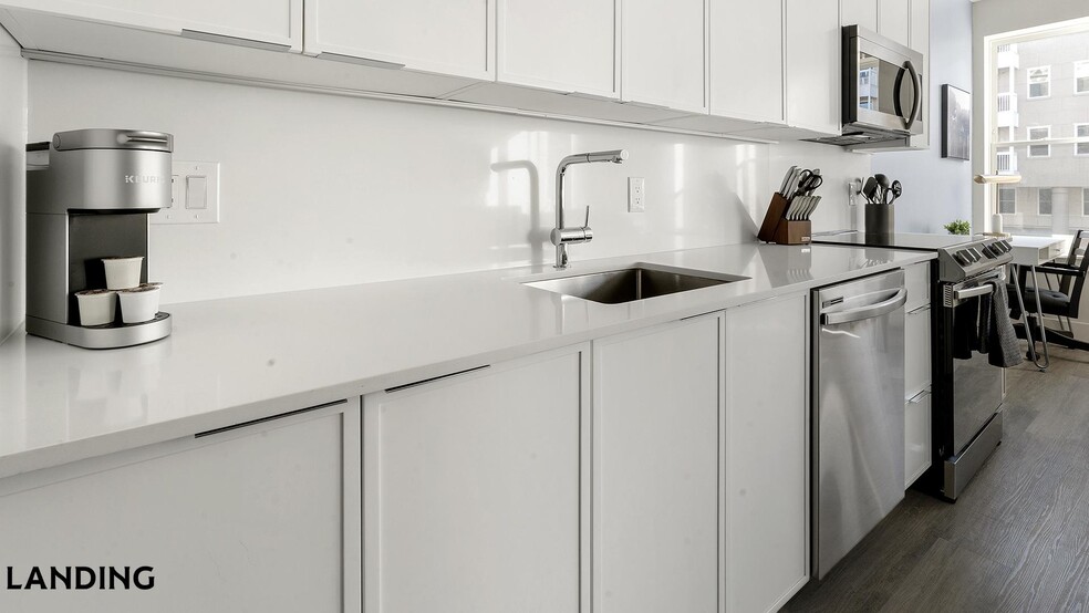 Building Photo - 2005 11th St NW