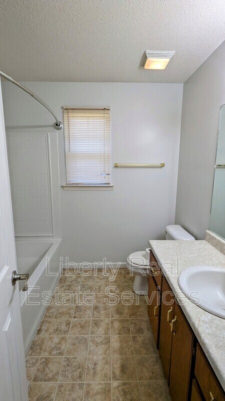 Building Photo - 1220 Langston Ln