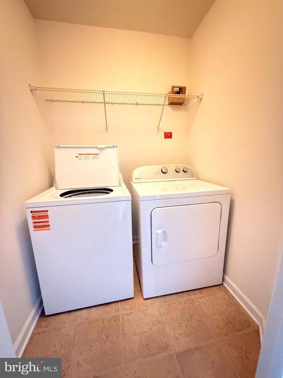 Building Photo - 1124 Oakwood St