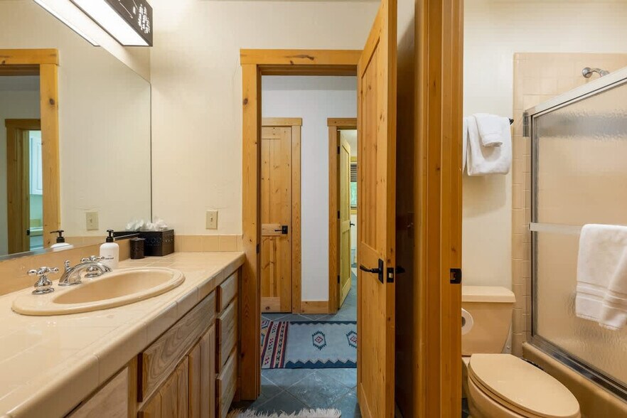 Building Photo - 929 American Way