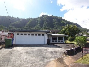Building Photo - Charming 3 Bedroom 2 Bath Single Family Home in Manoa Valley
