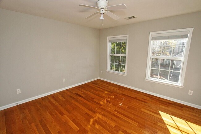 Building Photo - 5057 Bethpage Dr NE