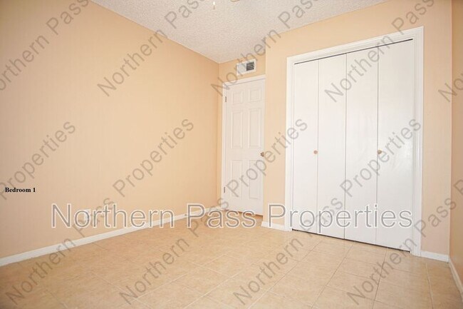 Building Photo - 11608 James Watt Dr