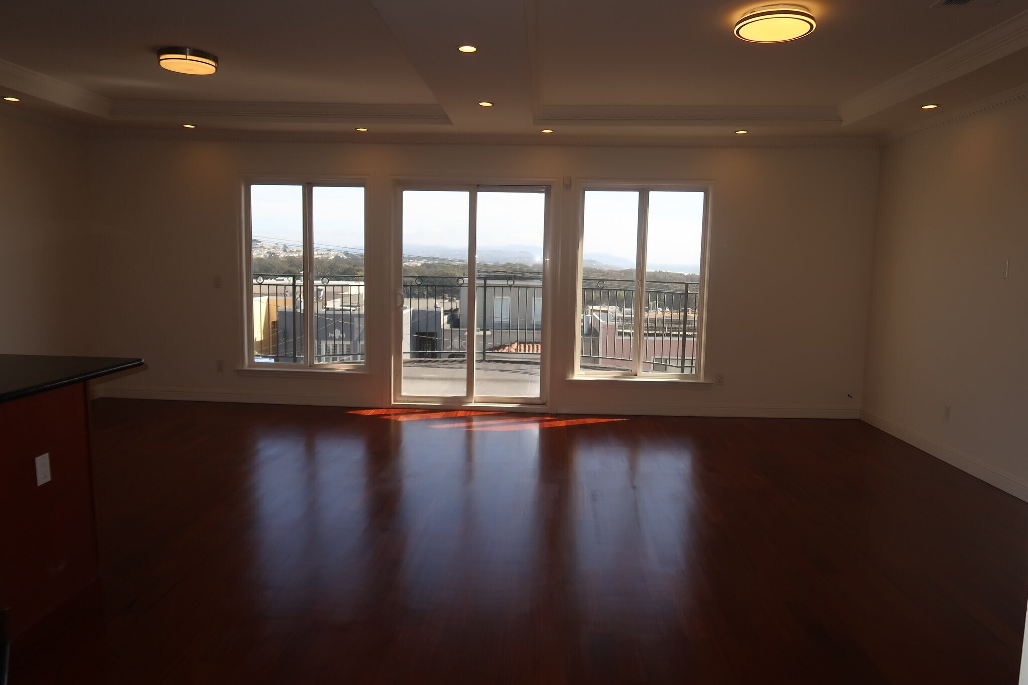 Building Photo - 5032 Anza St