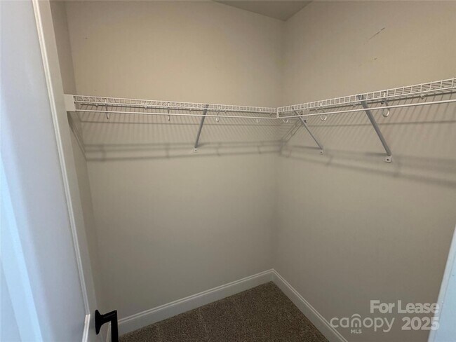 Building Photo - 3011 Waxhaw Crossing Dr