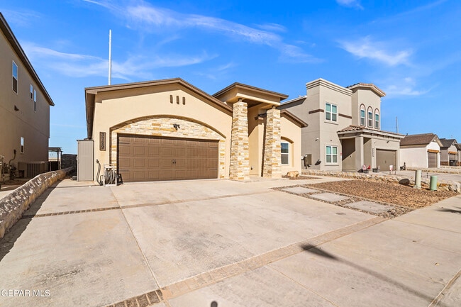 Building Photo - 3729 Surmise St